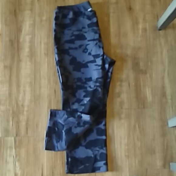 Woman - Picture 2 of 3